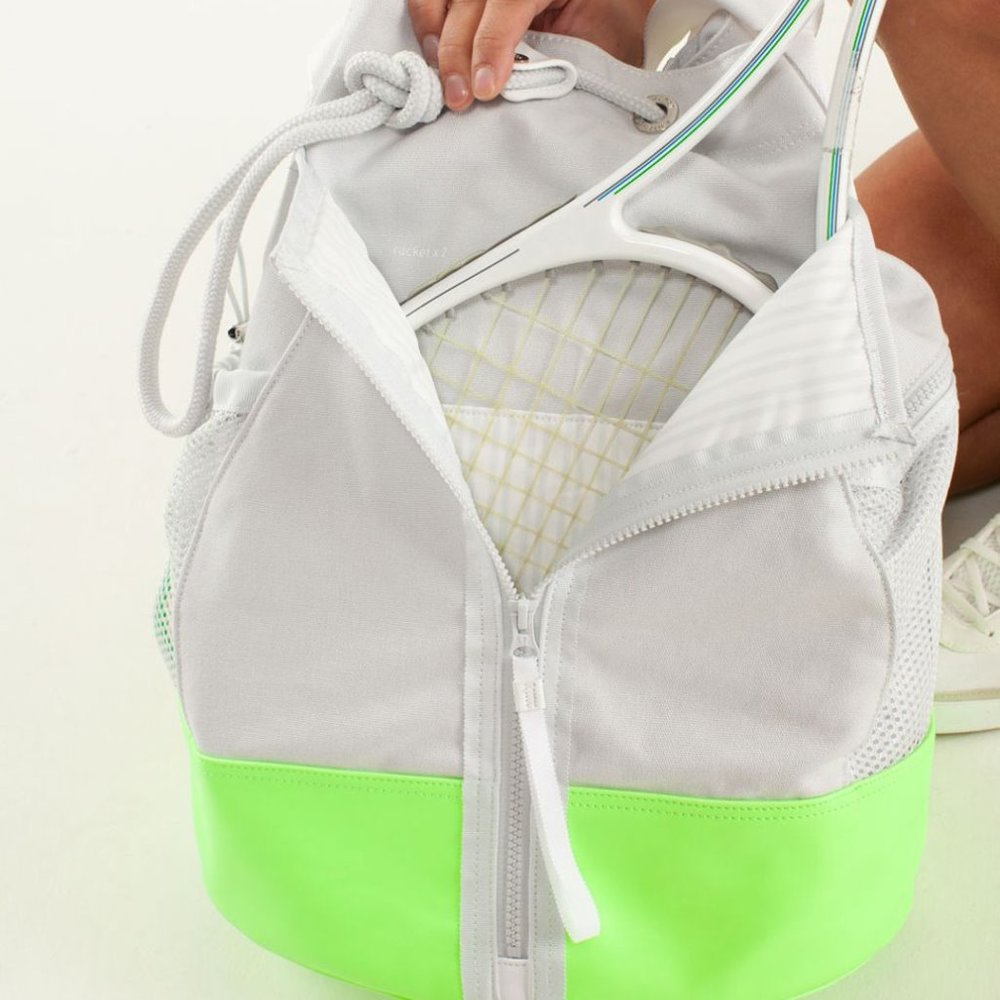 SOLD *Rare* Lululemon Rally Bag - Picture 4 of 14